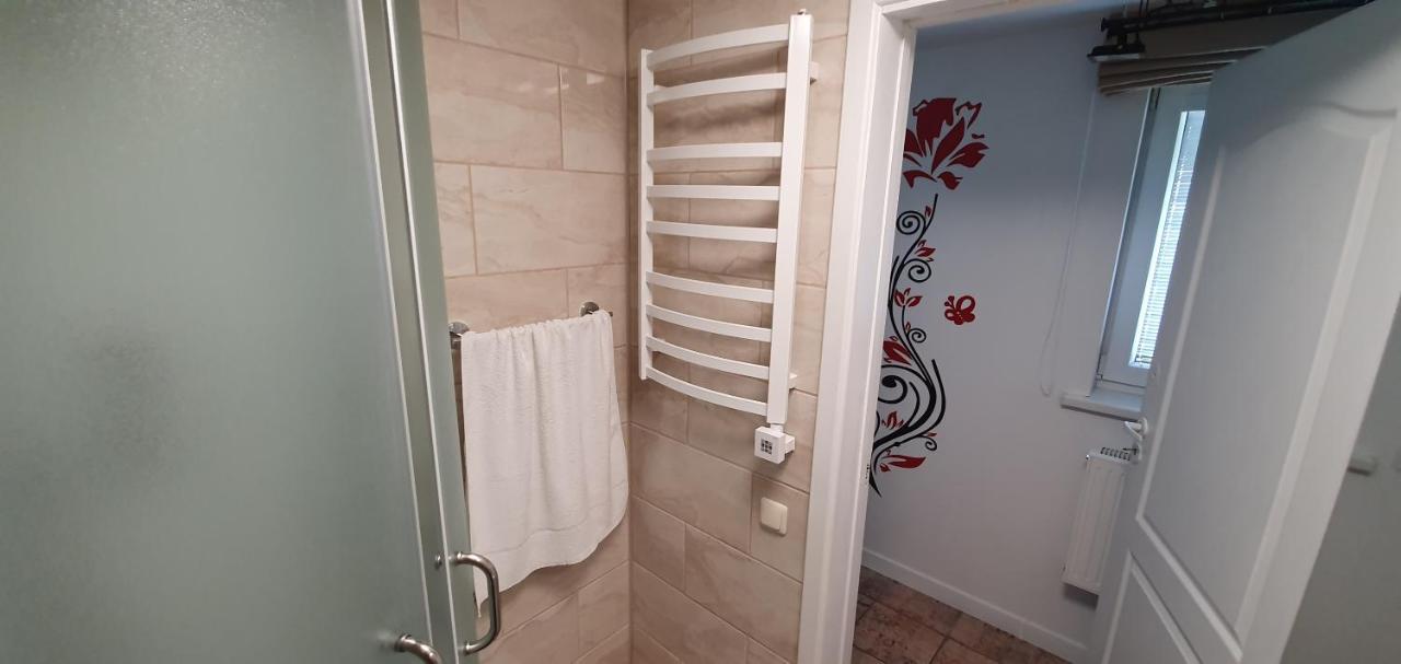 Aparthotel 3 ,, Cosy House Studio" & Parking Κάουνας Εξωτερικό φωτογραφία